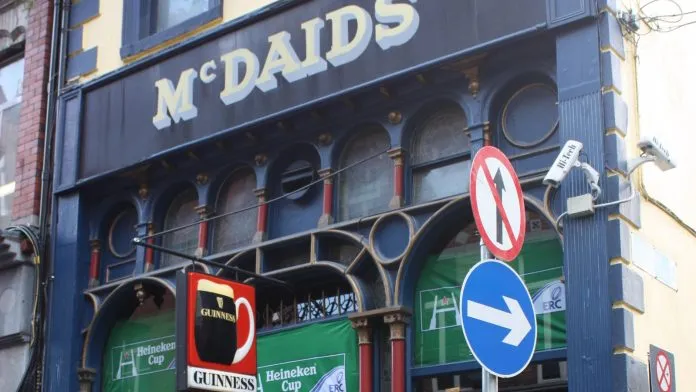 d6-mcdaids-harry-street The exterior of McDaid's pub on Harry Street in Dublin